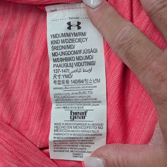 Under Armour Girl's (Size Medium) Pink Loose-Fit Heatgear T-Shirt - Picture 6 of 7